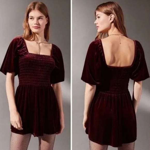 URBAN OUTFITTERS BURGUNDY VELVET ROMPER - Picture 1 of 9